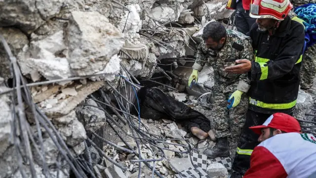 عملیات جستجو برای یافتن بازماندگان