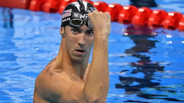 ABD'li yüzücü Michael Phelps 200 metre kelebek yarışında 1. oldu