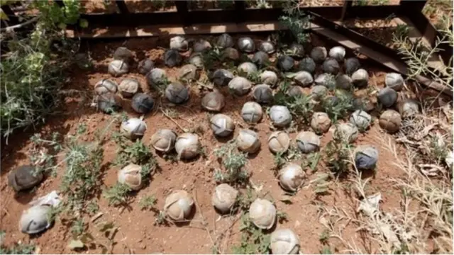 క్లస్టర్ బాంబులు