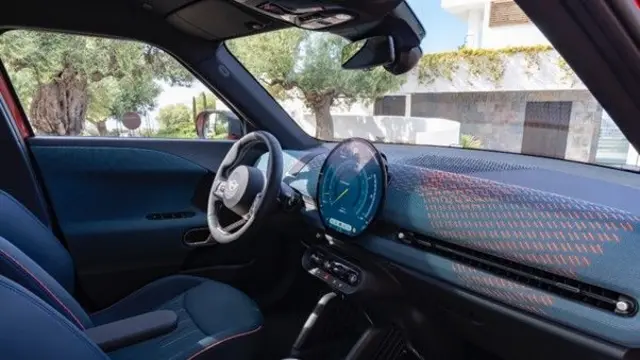 طراحی اتاق مینی ایس‌من شبیه به مدل‌های دیگر کارخانه است