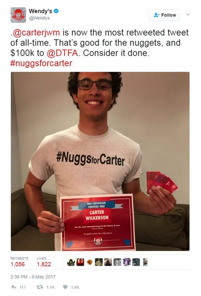 Carter Wilkerson com o certificado e os cartõescomo funciona o futebol virtual na bet365desconto do Wendy's