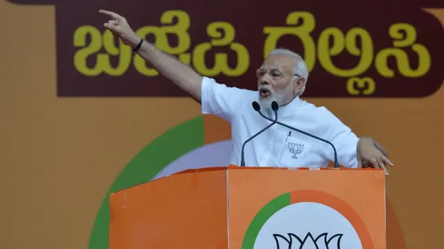 నరేంద్ర మోదీ, కర్ణాటక