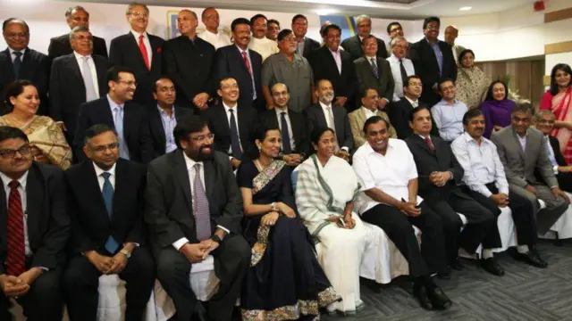 भारतीय उद्योजकांसोबत चंदा कोचर.