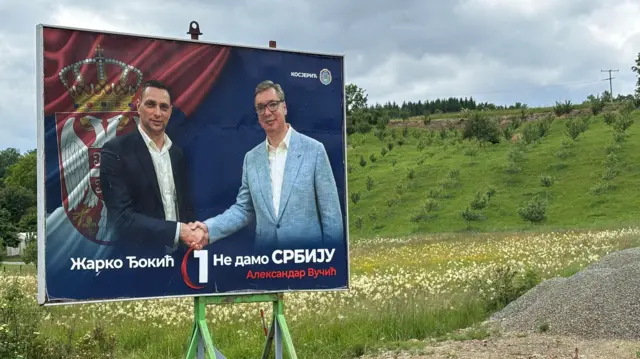 Jedan od dva bilborda sa predizbornim porukama u Kosjeriću