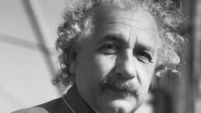 ஆல்பர்ட் ஐன்ஸ்டீன்