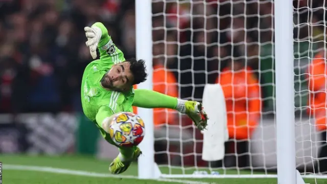 Mlinda mlango wa Arsenal David Raya