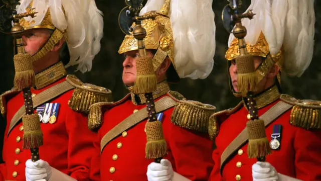 Телохранители королевы в соборе Св. Павла