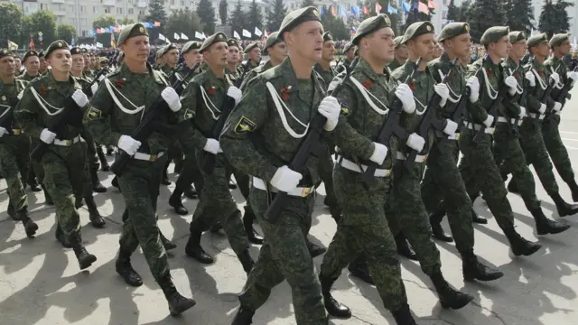 9 травня в Луганську