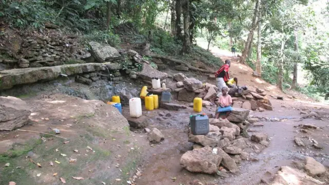 Iyi ọcha n'obodo Nkwe, Steeti Enugwu