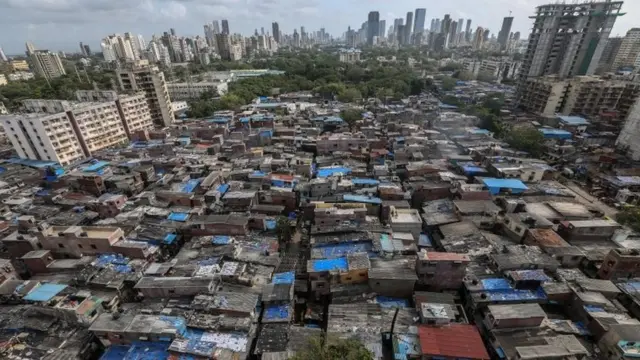 भारत में बढ़ती आबादी को असमानता की एक वजह बताया जाता है