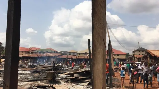 Timbershade gbara ọkụ