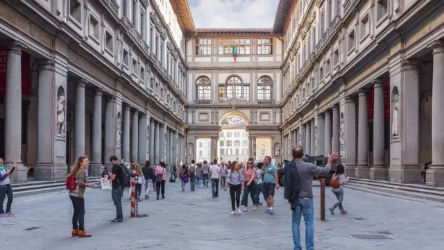 Visitantes na Galeria Uffizi,bet365 com cFloreça (Itália)