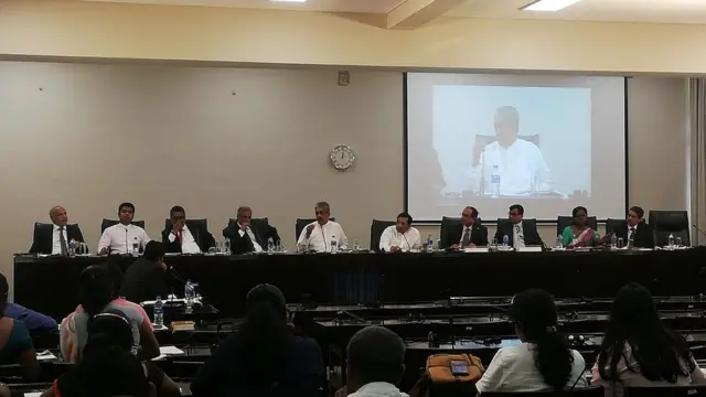 இலங்கை தாக்குதல்