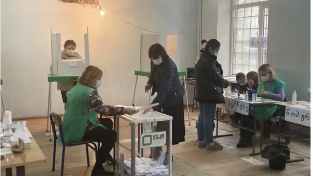 У другому турі проголосували понад мільйон людей, тобто майже половина виборців