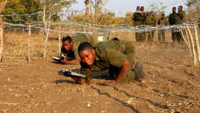 Африканские женщины оказались очень выносливы и готовы к выживанию в любых условиях