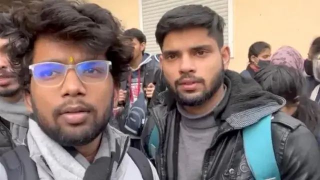 ਫੈਜ਼ਲ ਨੇ ਕਮਲ ਨਾਲ ਆਉਣ ਲਈ ਆਪਣੀ ਭਾਰਤ ਦੀ ਉਡਾਣ ਛੱਡ ਦਿੱਤੀ
