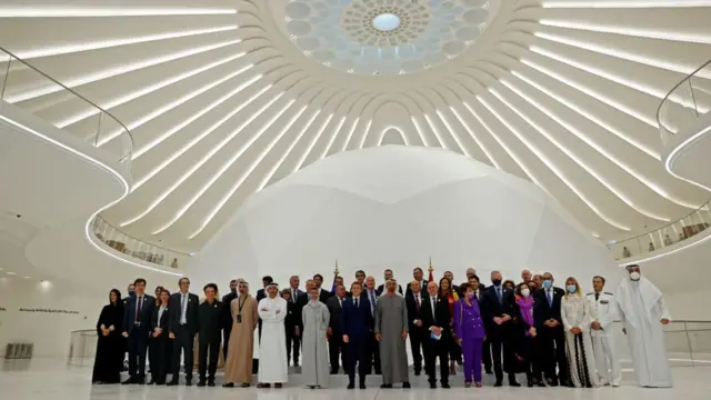 مکرون در امارات