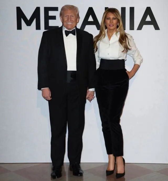 Trump na Melania mu bikorwa byo kwamamaza inkuru mbarankuru ya Melania