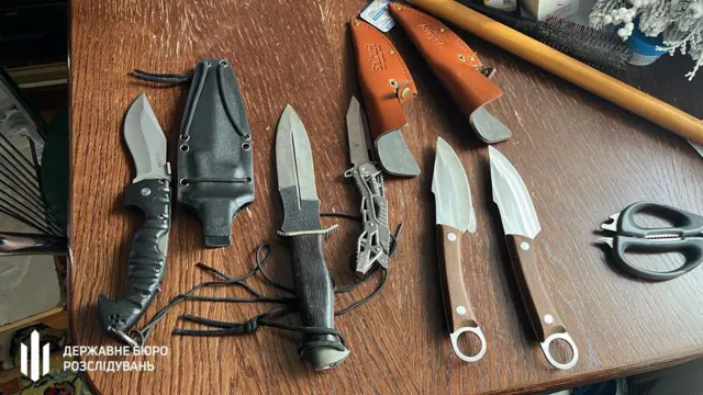 Зброя, яку вилучили у затриманого працівники ДБР