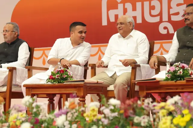 બીબીસી ગુજરાતી હર્ષ સંઘવી ગુજરાત જિજ્ઞેશ મેવાણી કૉંગ્રેસ ભાજપ