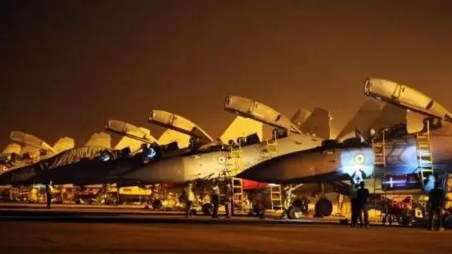 ఇండియన్ ఎయిర్ఫోర్స్, ఎయిర్ స్ట్రిప్, భారత్ పాకిస్తాన్ సరిహద్దు, పంజాబ్, మోసం, పోలీసులు, భూమి అమ్మకం