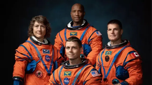 వ్యోమగాములు