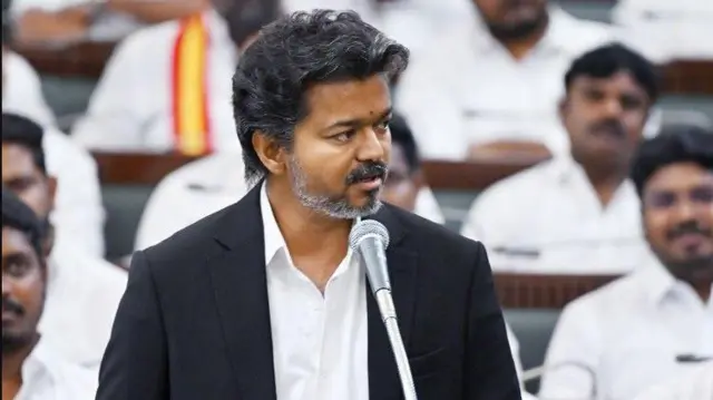 தமிழ்நாடு, தாய்மாமன் தங்க மோதிர திட்டம், விஜய்