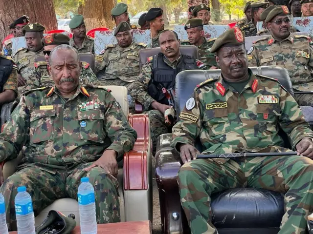 ጀነራል ኣልቡርሃን ዝርከቦም ኣዘዝቲ ሰራዊት ሱዳን