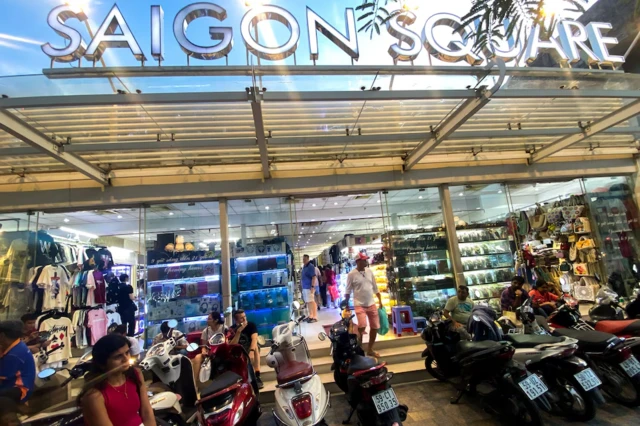 Trung tâm thương mại Saigon Square