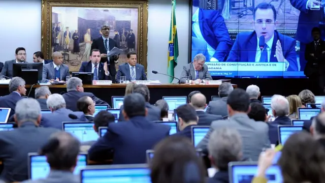 Sessão da CCJ da Câmara