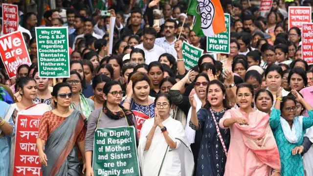 16 अगस्त को आरजी कर अस्पताल रेप-मर्डर केस के ख़िलाफ़ रैली में राज्य की मुख्यमंत्री ममता बनर्जी भी शामिल हुईं