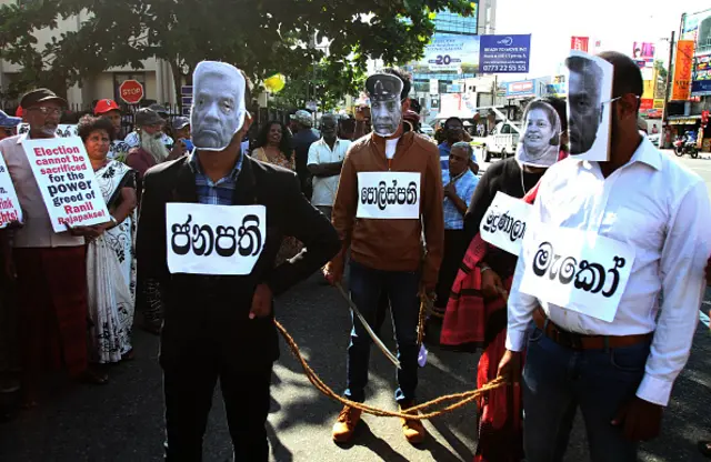 2023 පෙබරවාරි 22 වැනි දින කොළඹ මැතිවරණ මහලේකම් කාර්යාලය ඉදිරිපිටදී නියමිත දිනට ප්‍රාදේශීය සභා මැතිවරණය පවත්වන ලෙස රජයට බලකරමින් පැවති උද්ඝෝෂණයක් 