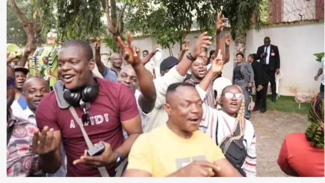 Awon eeyan to n yọ nigba ti wọn kede Soludo bii gomina Anambra fun saa keji