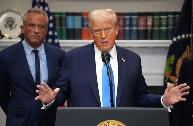 Tâm lý rối bời': Động thái của chính quyền Trump chấn động cộng đồng người tự kỷ - BBC News Tiếng Việt