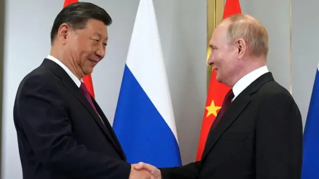 पुतीन आणि शी जिनपिंग