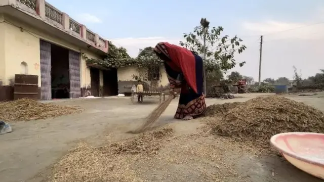 அயோத்தியில் ராமர் சிலை அமைக்கும் திட்டம்