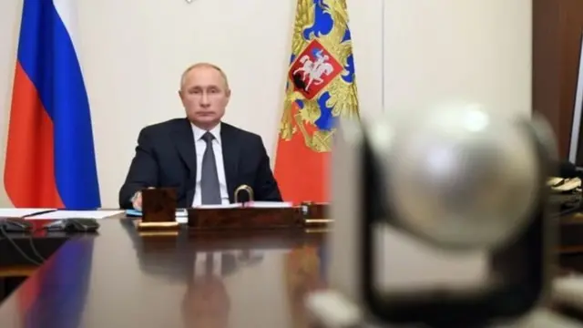 রাশিয়ায় টিকা তৈরি সংক্রান্ত সভায় প্রেসিডেন্ট পুতিন।