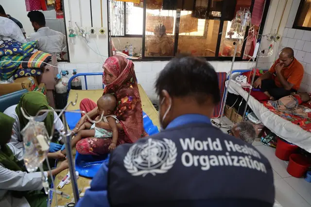 બાંગ્લાદેશ ઓરી, 100થી વધુ મૃત્યુ, વિશ્વ આરોગ્ય સંસ્થા, ઓરી કેવી રીતે થાય, ઓરી માટે રસીકરણ, બીબીસી ગુજરાતી ઇન્ટરનેશનલ ન્યૂઝ, આંતરરાષ્ટ્રીય સમાચાર 