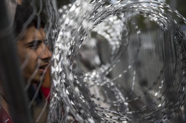 Refugiado na fronteira da Hungria