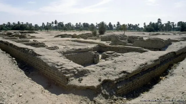 ਫੈਰੋਅ ਐਖਨਤਨ