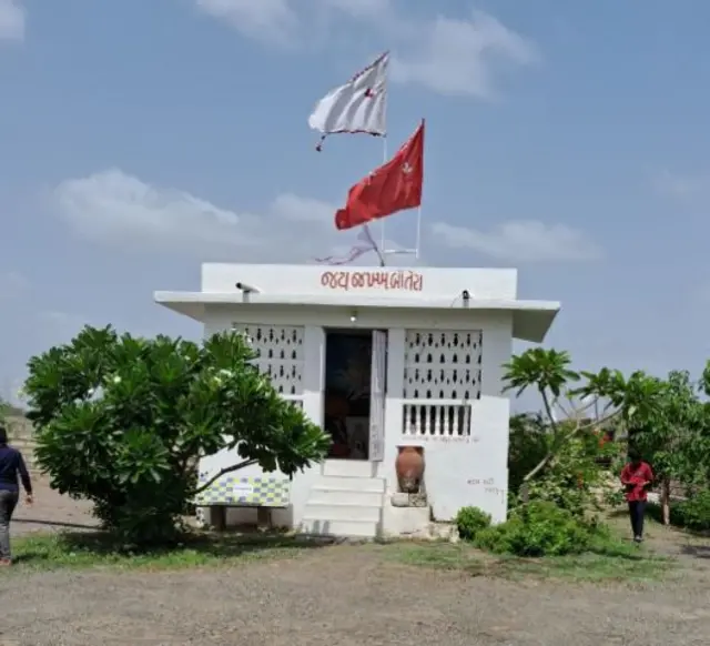 જખદાદા મંદિર