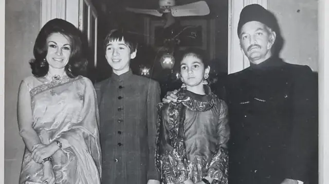 मुर्करम जाह, नवाब, हैदराबाद, टर्की, इस्तंबूल