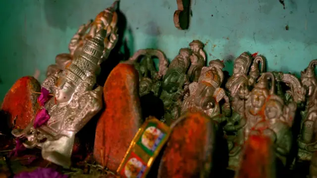 గట్టుమీదపల్లె, ఖాళీ అయిన గ్రామం, వలస వెళ్లిన ఊరి ప్రజలు