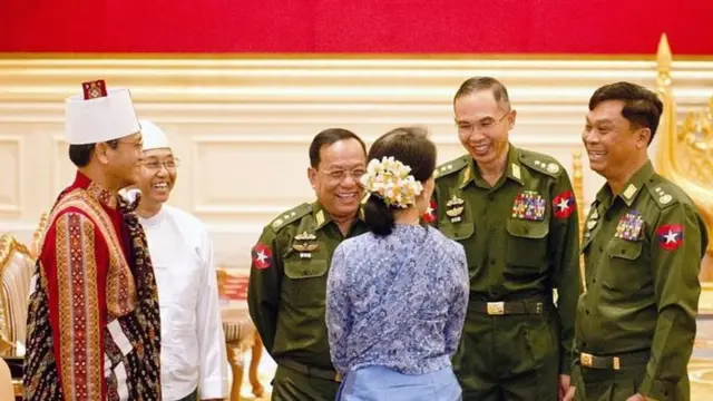 အငြိမ်းစားတပ်မတော်အရာရှိဟောင်း NLD ပါတီရဲ့သာမန်ပါတီဝင် ချင်းတိုင်းရင်းသား ဦးဟန်နရီဗန်ထီးယူဟာ ဒုတိယသမ္မတဖြစ်လာခဲ့