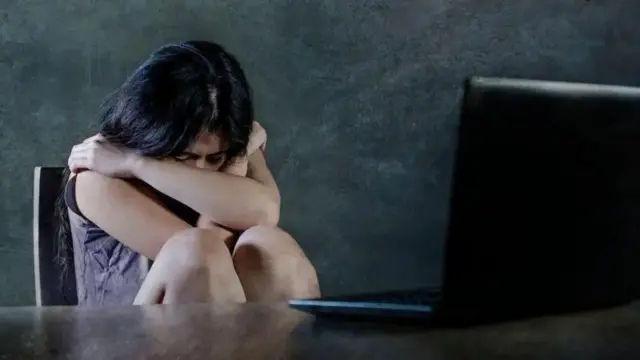 Ilustrasi perempuan korban konten pornografi