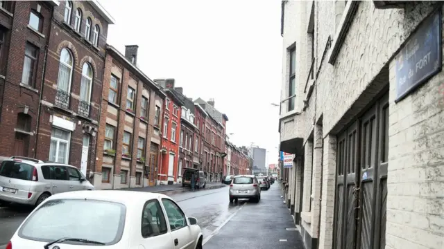 ベルギー南部シャルルロワのフォール通り