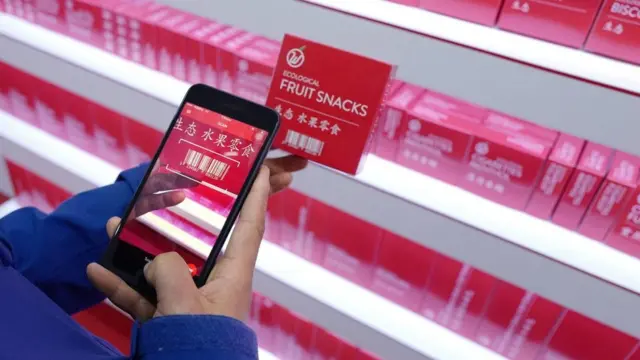 Bastará escanear el código del producto para llevártelo a casa.