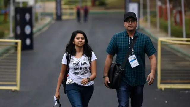 મેહુલ ઘોષ કોચ જોયદીપ કર્મકાર સાથે