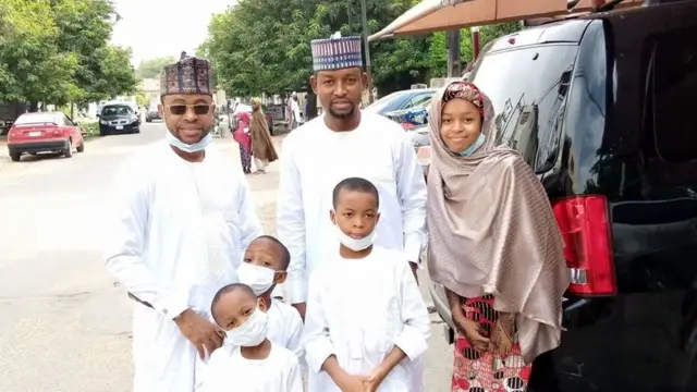 Daga dama zuwa hagu: Imam Sani Danja, Yakubu Mohammed, Sani Danja da kuma sauran 'ya'yansa.