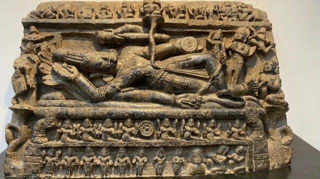 इस रजिस्टर के न होने से यह बता पाना ही मुश्किल है कि संग्रहालय में क्या था और अब क्या है